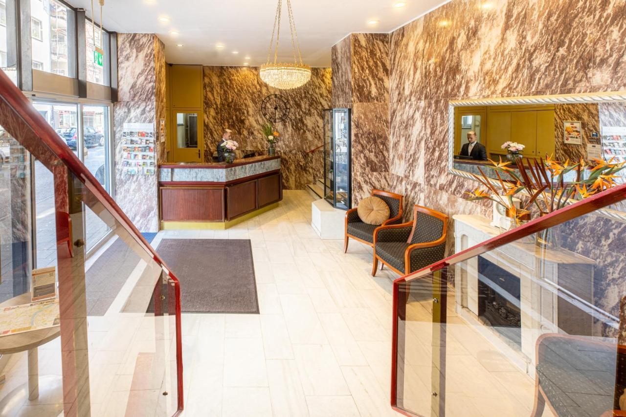 โนวุม โฮเต็ล ลีโอเน็ท คอล์น อัลท์สตัดท์ Hotel โคโลญ ภายนอก รูปภาพ