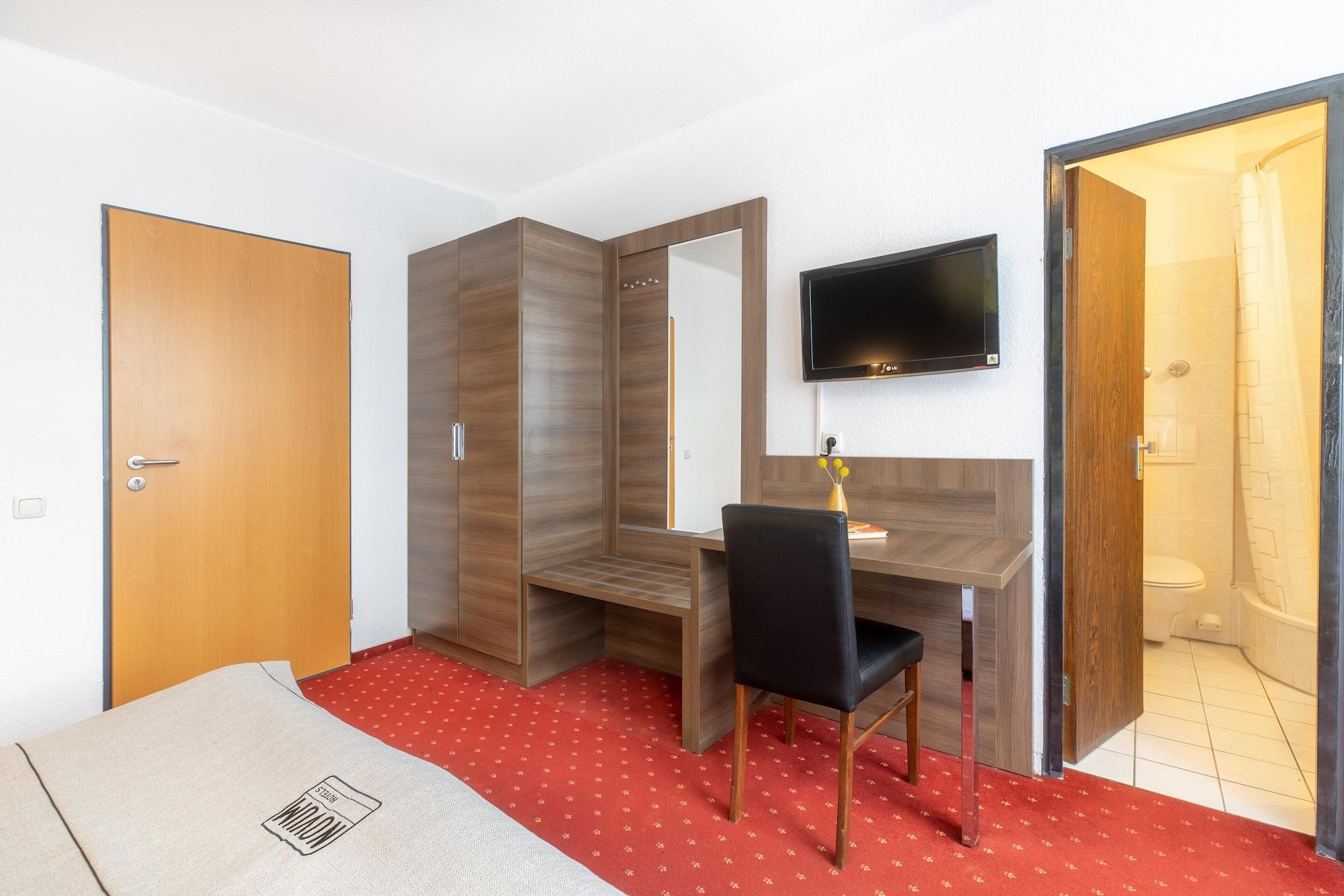 โนวุม โฮเต็ล ลีโอเน็ท คอล์น อัลท์สตัดท์ Hotel โคโลญ ภายนอก รูปภาพ