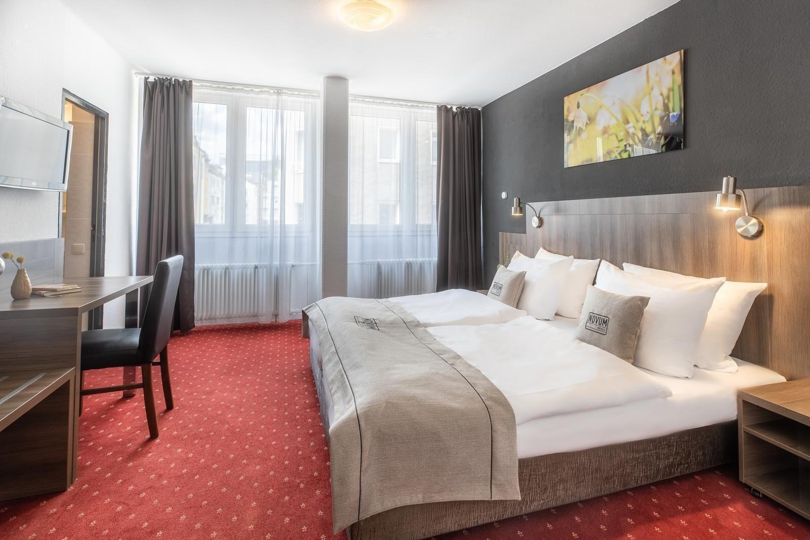โนวุม โฮเต็ล ลีโอเน็ท คอล์น อัลท์สตัดท์ Hotel โคโลญ ภายนอก รูปภาพ