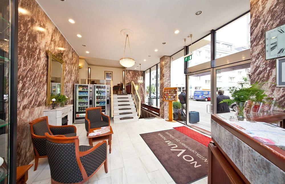โนวุม โฮเต็ล ลีโอเน็ท คอล์น อัลท์สตัดท์ Hotel โคโลญ ภายนอก รูปภาพ